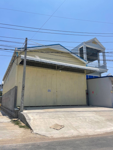 Warehouse For Rent