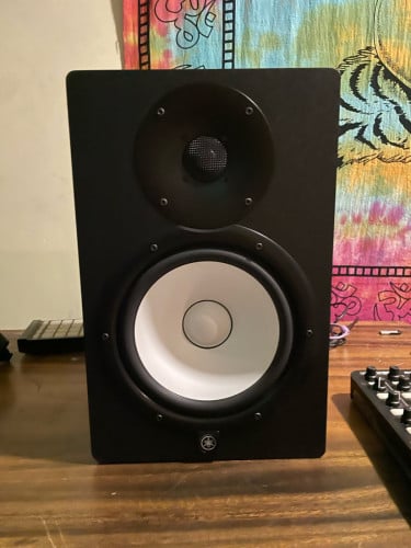 Yamaha HS8