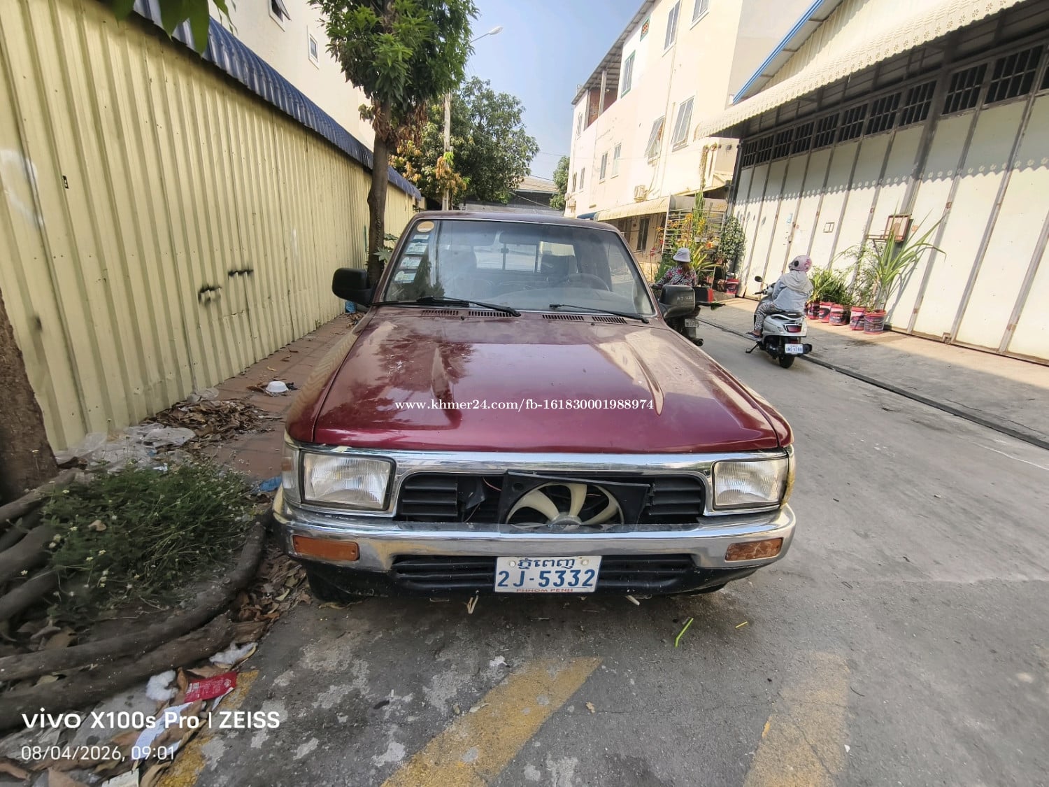 រថយន្ត toyota ប្រភេទដឹកសាច់ដាច់ល្អមិនពុកមិនច្រាសយកទៅប្រើការបានល្អ។សាំងលាយហ្គាស