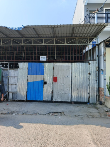 ឃ្លាំងជួល