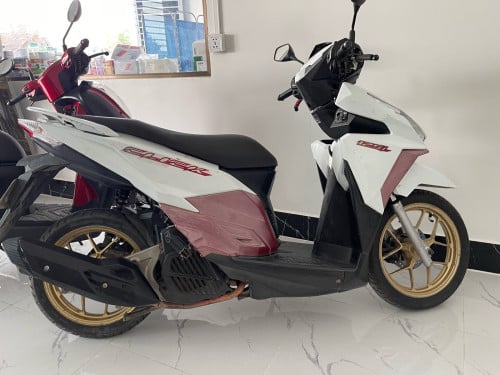 ម៉ូតូលក់