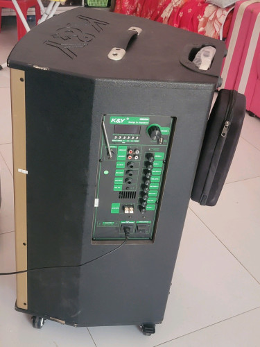 លក់បាស់