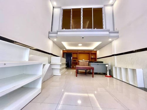 ផ្ទះជាប់ផ្លូវ ៣០ម សែនសុខ