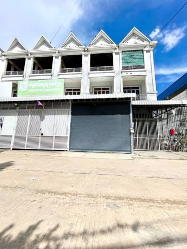 ផ្ទះជាប់ផ្លូវ ៣០ម សែនសុខ