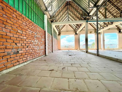 ផ្ទះជាប់ផ្លូវ ៣០ម សែនសុខ