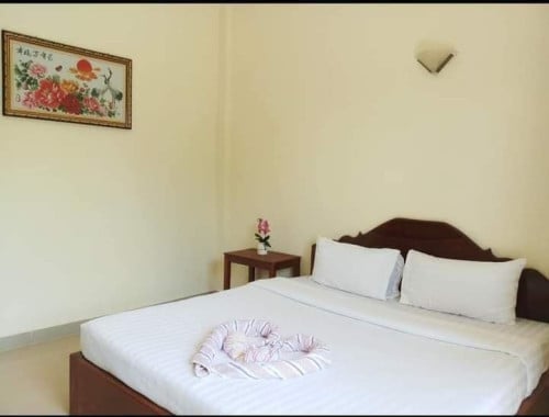 ផ្ទះជួល ឬលក់ -  RENT OR SALE