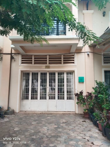 ផ្ទះជួល ឬលក់ -  RENT OR SALE