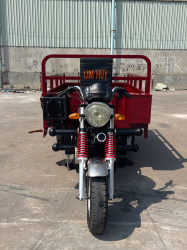 កង់បីលក់មួយទឹកម៉ាកលឹមហ៊ុយនៅសានុំ