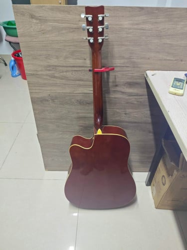 ហ្គីតាលក់ ២ដើម