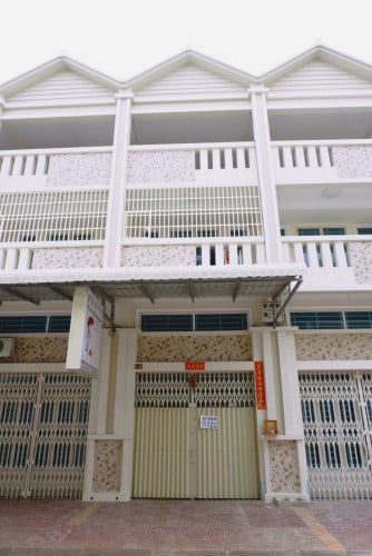 ផ្ទះល្វែងដាក់លក់ $130,000 គីឡូ 7
