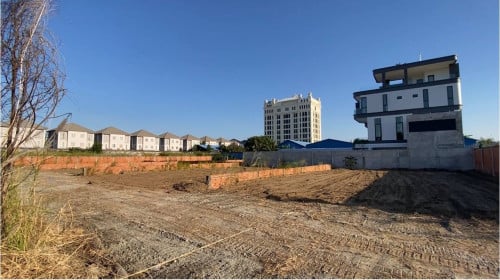 ដីទំហំ 18m x 30m តម្លៃ 620$/ម៉ែត្រការ៉េ ចរចា