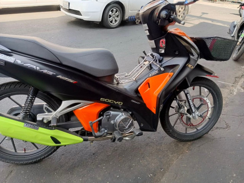 លក់ម៉ូតូជិះផ្ទាល់ 810$ ចរចា (អត់បេះដូង) 011/ 010 738486