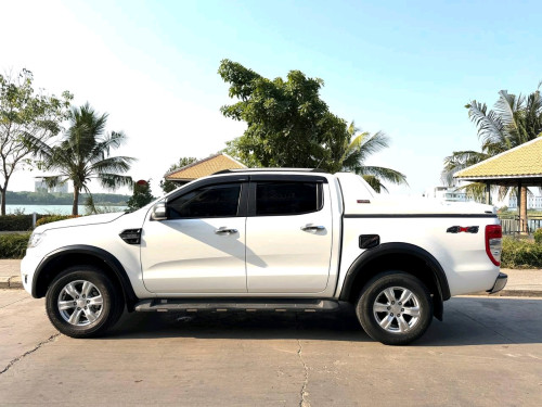 ថ្នាំស៊ីន95% 2021 Ford Ranger XLT ម៉ាស៊ីនធំ3.2L ម៉ាសូត