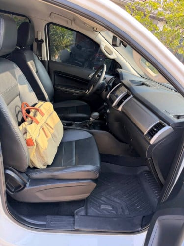 ថ្នាំស៊ីន95% 2021 Ford Ranger XLT ម៉ាស៊ីនធំ3.2L ម៉ាសូត
