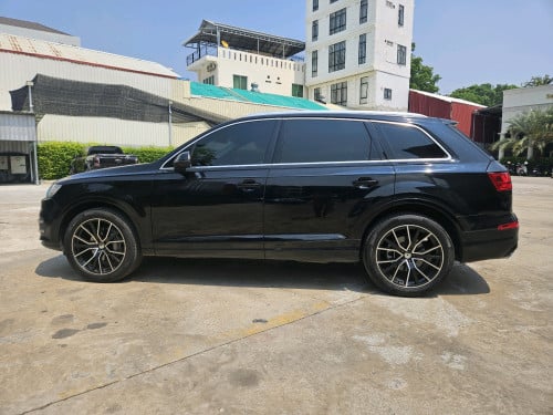 លក់ AUDI Q7 ឆ្នាំ2016