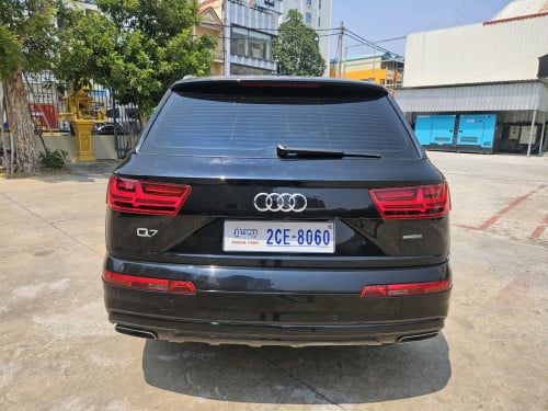 លក់ AUDI Q7 ឆ្នាំ2016