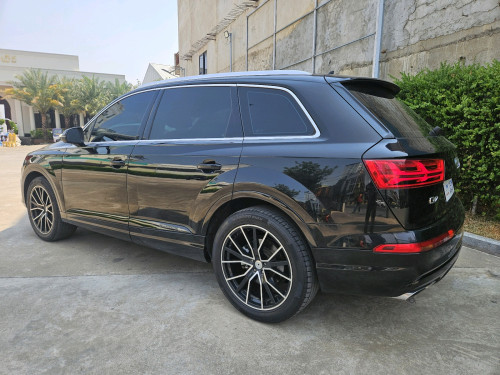 លក់ AUDI Q7 ឆ្នាំ2016