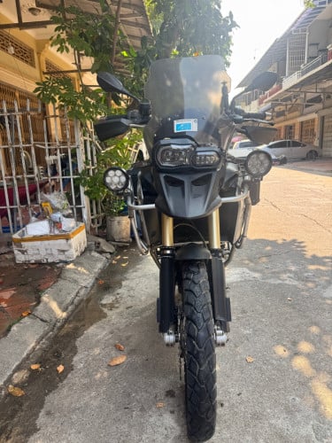 ម៉ូតូលក់ BMW F800GS