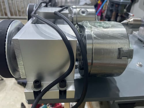 គ្រឿង CNC ក្បាលចែក CNC