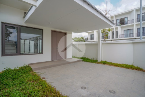 #FORSALE ️វីឡាភ្លោះកែង 3 បន្ទប់គេង🏠🍃 -📍បុរីចន្ទគីរី, ​ព្រែកកំពឹស​, ភ្នំពេញ