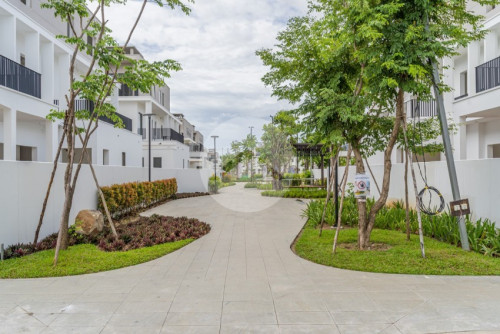 #FORSALE ️វីឡាភ្លោះកែង 3 បន្ទប់គេង🏠🍃 -📍បុរីចន្ទគីរី, ​ព្រែកកំពឹស​, ភ្នំពេញ