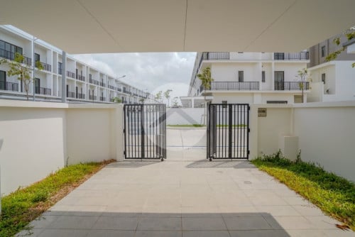 #FORSALE ️វីឡាភ្លោះកែង 3 បន្ទប់គេង🏠🍃 -📍បុរីចន្ទគីរី, ​ព្រែកកំពឹស​, ភ្នំពេញ