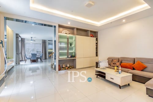 #FORSALE 4-Bedroom Twin Villa -📍The Star Platinum Rosato, Nirouth, Phnom Penh
