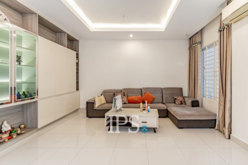 #FORSALE 4-Bedroom Twin Villa -📍The Star Platinum Rosato, Nirouth, Phnom Penh