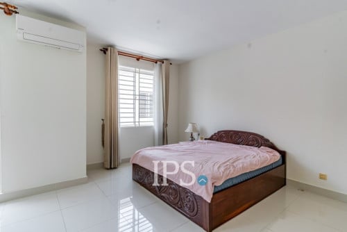 #FORSALE 4-Bedroom Twin Villa -📍The Star Platinum Rosato, Nirouth, Phnom Penh