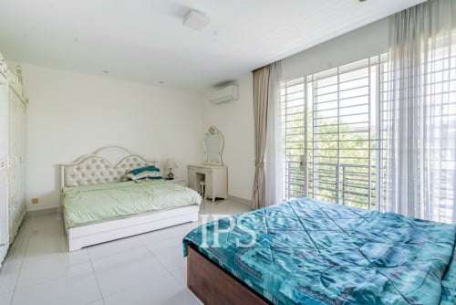 #FORSALE 4-Bedroom Twin Villa -📍The Star Platinum Rosato, Nirouth, Phnom Penh