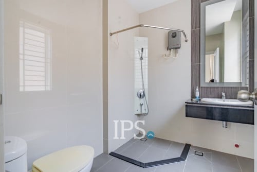 #FORSALE 4-Bedroom Twin Villa -📍The Star Platinum Rosato, Nirouth, Phnom Penh