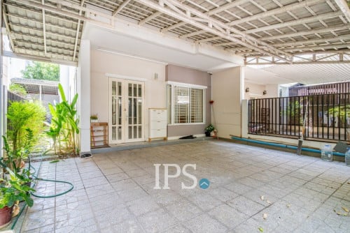 #FORSALE 4-Bedroom Twin Villa -📍The Star Platinum Rosato, Nirouth, Phnom Penh