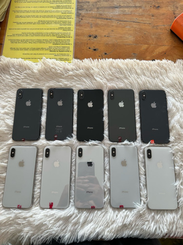 លក់Iphone x នៅសល់7ដើម