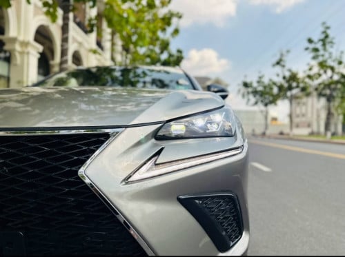 Lexus NX200T 2015& Rx450h 2010 for rentals