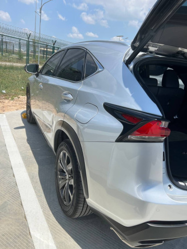 ឡានលក់NX200t F sport 017 រត់ស្មូតល្អ កង់បួនថ្មីចេស
