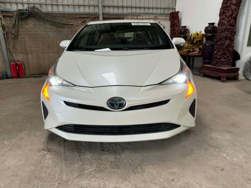 មកដល់ថ្មីៗ​ Prius 016 Full Option សកាំម៉ៃ​ ក្នុងឆឺរី​ (សន្លឹក​ពន្ធ)