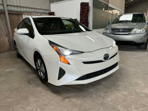 មកដល់ថ្មីៗ​ Prius 016 Full Option សកាំម៉ៃ​ ក្នុងឆឺរី​ (សន្លឹក​ពន្ធ)