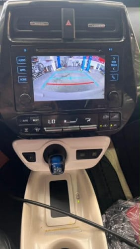 មកដល់ថ្មីៗ​ Prius 016 Full Option សកាំម៉ៃ​ ក្នុងឆឺរី​ (សន្លឹក​ពន្ធ)