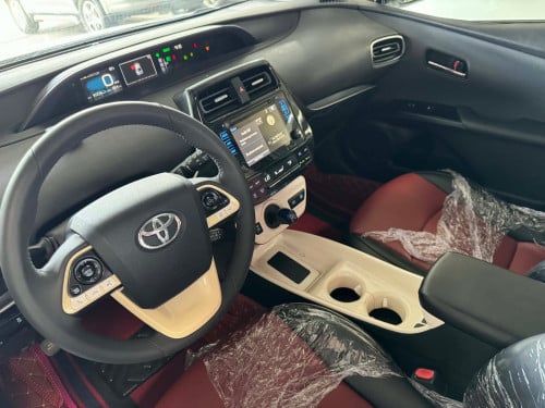 មកដល់ថ្មីៗ​ Prius 016 Full Option សកាំម៉ៃ​ ក្នុងឆឺរី​ (សន្លឹក​ពន្ធ)