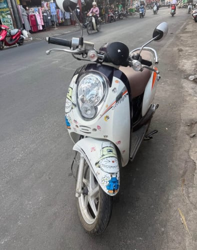 ម៉ូតូ scoopy 2012 សំនុំ មាន កាត520$ 086558489