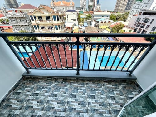 𝐅𝐨𝐫 𝐑𝐞𝐧𝐭: Spacious 2-Bedroom Apartment – BKK Area