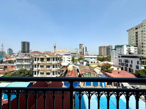 𝐅𝐨𝐫 𝐑𝐞𝐧𝐭: Spacious 2-Bedroom Apartment – BKK Area