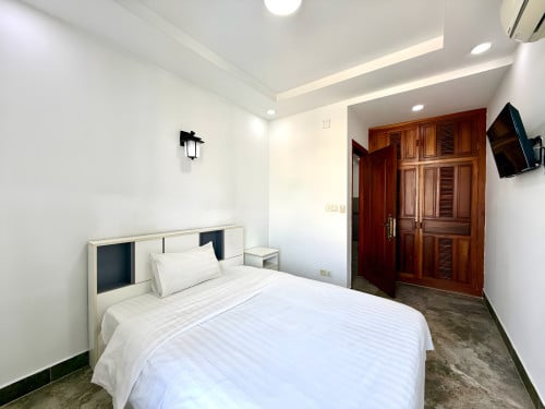 𝐅𝐨𝐫 𝐑𝐞𝐧𝐭: Spacious 2-Bedroom Apartment – BKK Area