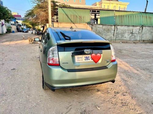 រថយន្ត Toyota Prius 07 ពណ៍បៃតង ឡានស្អាតអត់មានបុកប៉ះ អាគុយABS នៅអែមទាំងអស់លក់
