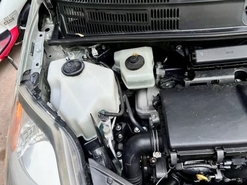 រថយន្ត Toyota Prius 07 ពណ៍បៃតង ឡានស្អាតអត់មានបុកប៉ះ អាគុយABS នៅអែមទាំងអស់លក់