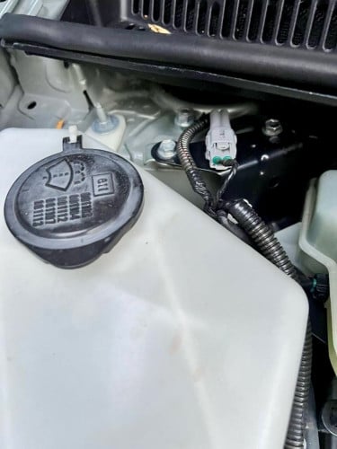 រថយន្ត Toyota Prius 07 ពណ៍បៃតង ឡានស្អាតអត់មានបុកប៉ះ អាគុយABS នៅអែមទាំងអស់លក់
