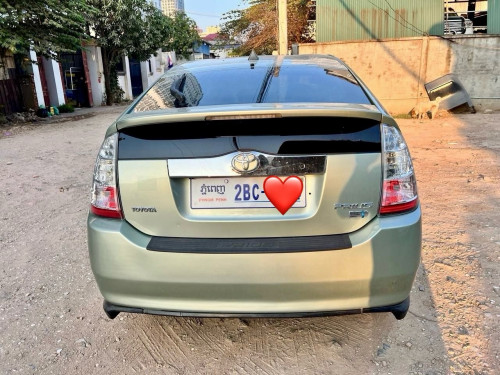 រថយន្ត Toyota Prius 07 ពណ៍បៃតង ឡានស្អាតអត់មានបុកប៉ះ អាគុយABS នៅអែមទាំងអស់លក់