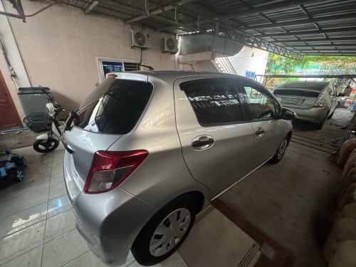 លក់ឡាន Toyota Vitz