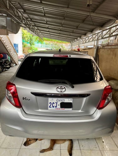 លក់ឡាន Toyota Vitz