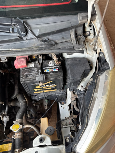 ឡាន​លក់toyota Witz 011